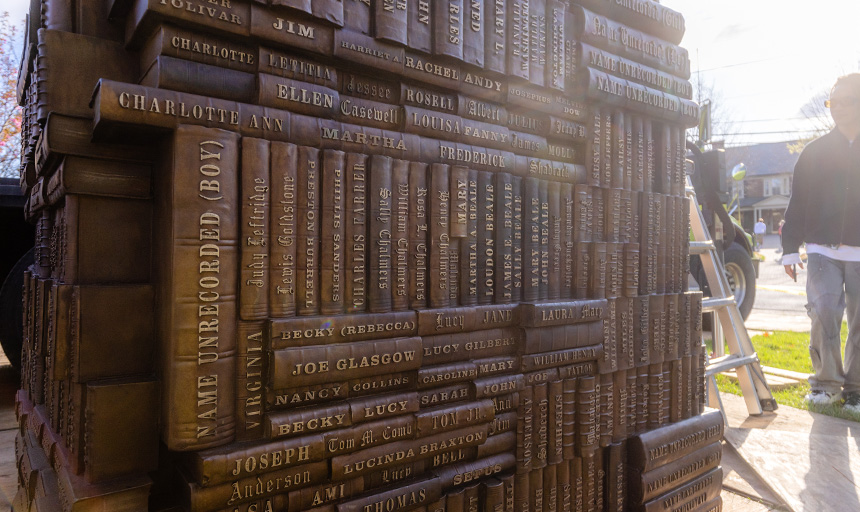 Bronze sculpture in the shape of stacks of books