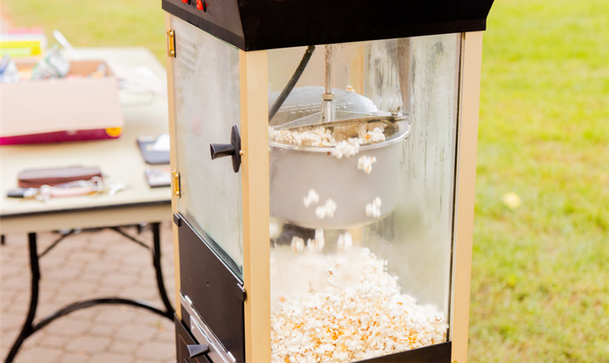 popcorn being made in a popcorn machine