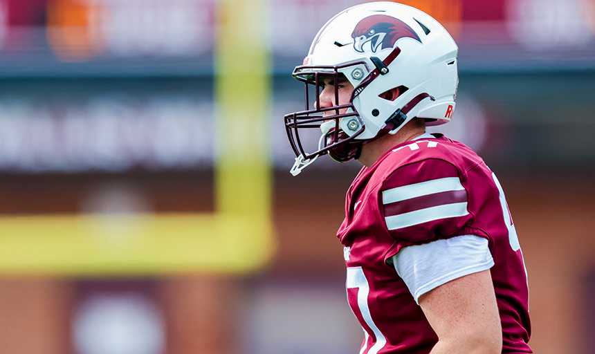 footplayer player in uniform